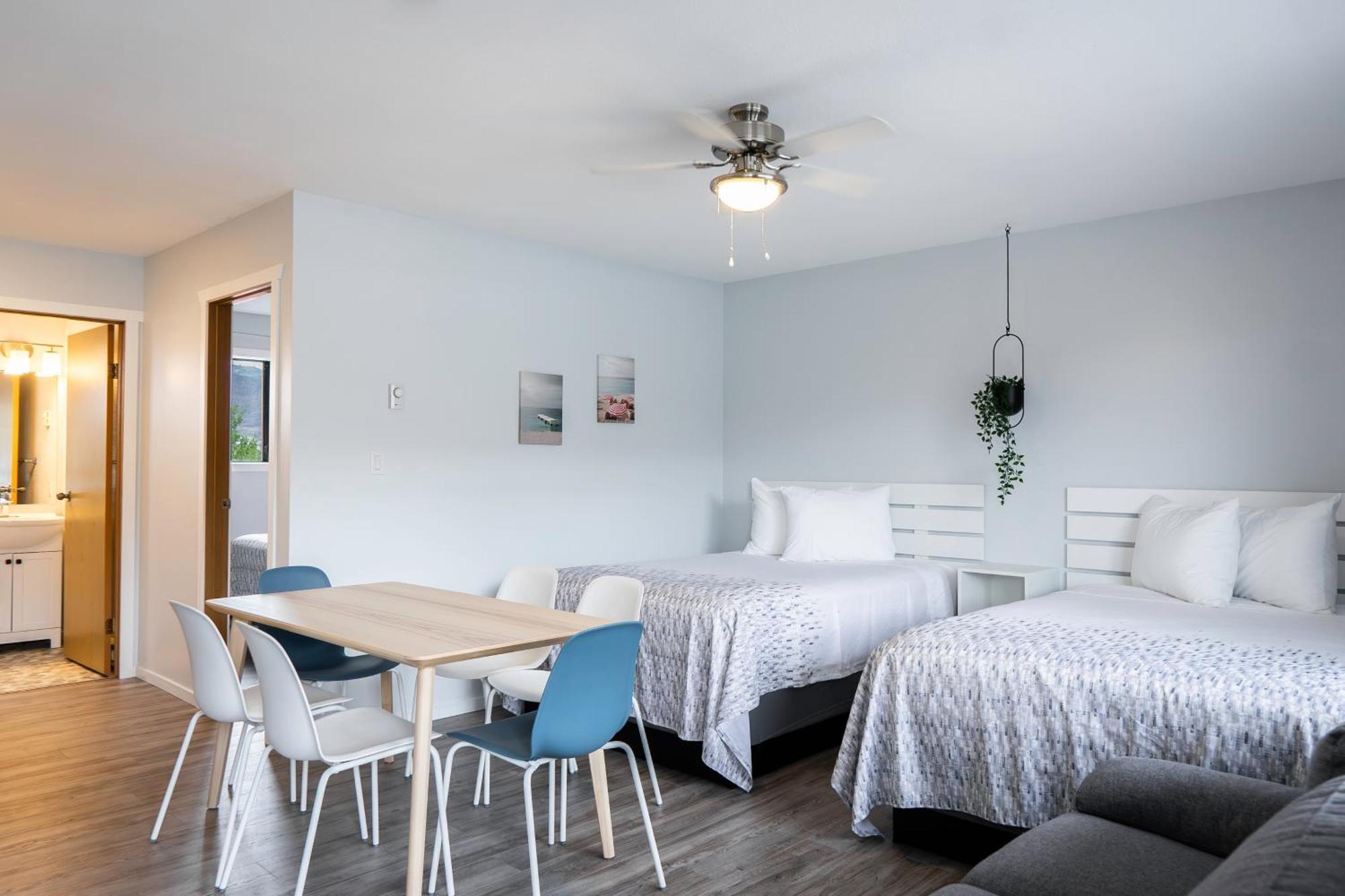 Poplars Motel On The Lake Osoyoos Ngoại thất bức ảnh