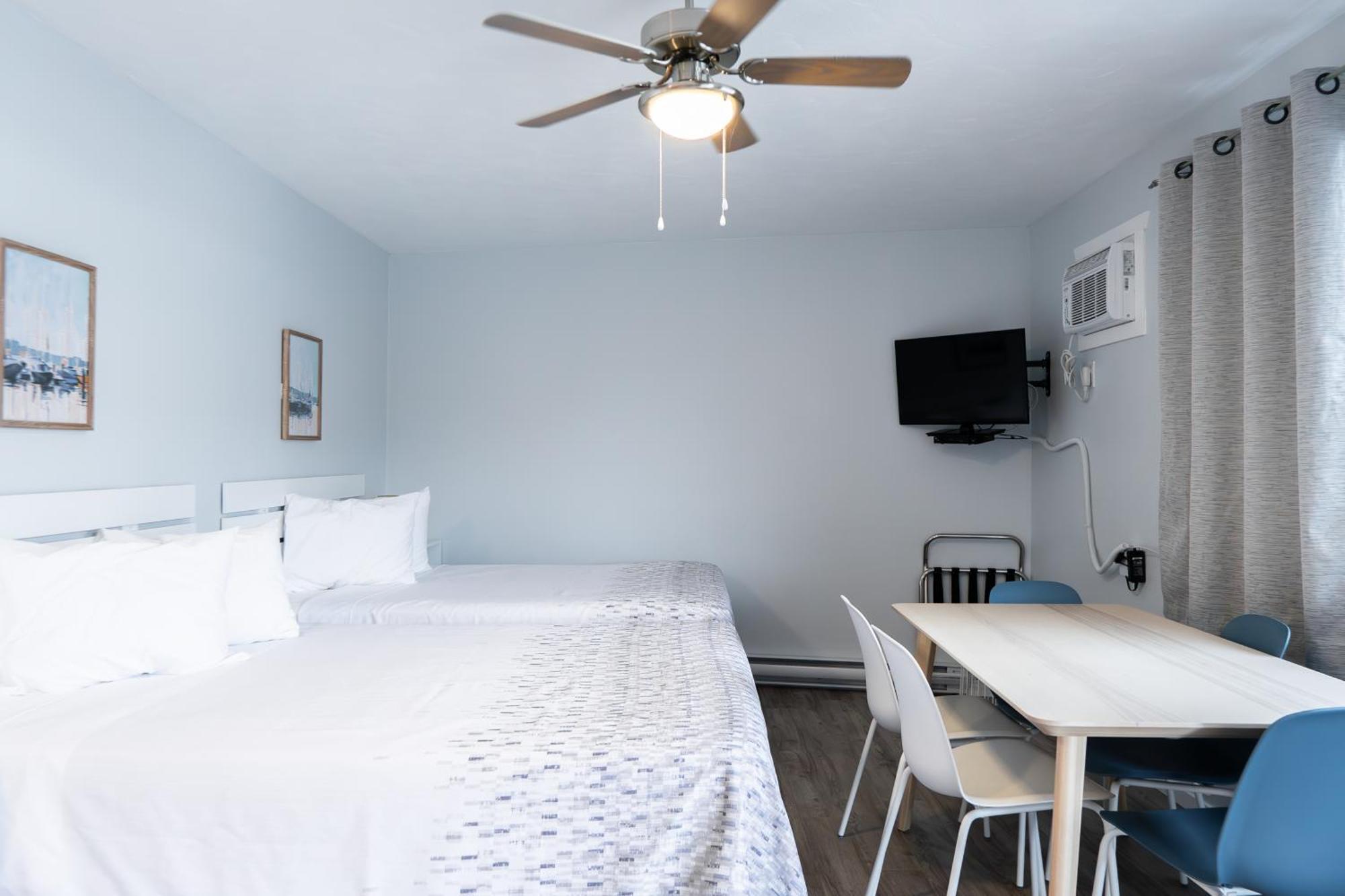 Poplars Motel On The Lake Osoyoos Ngoại thất bức ảnh
